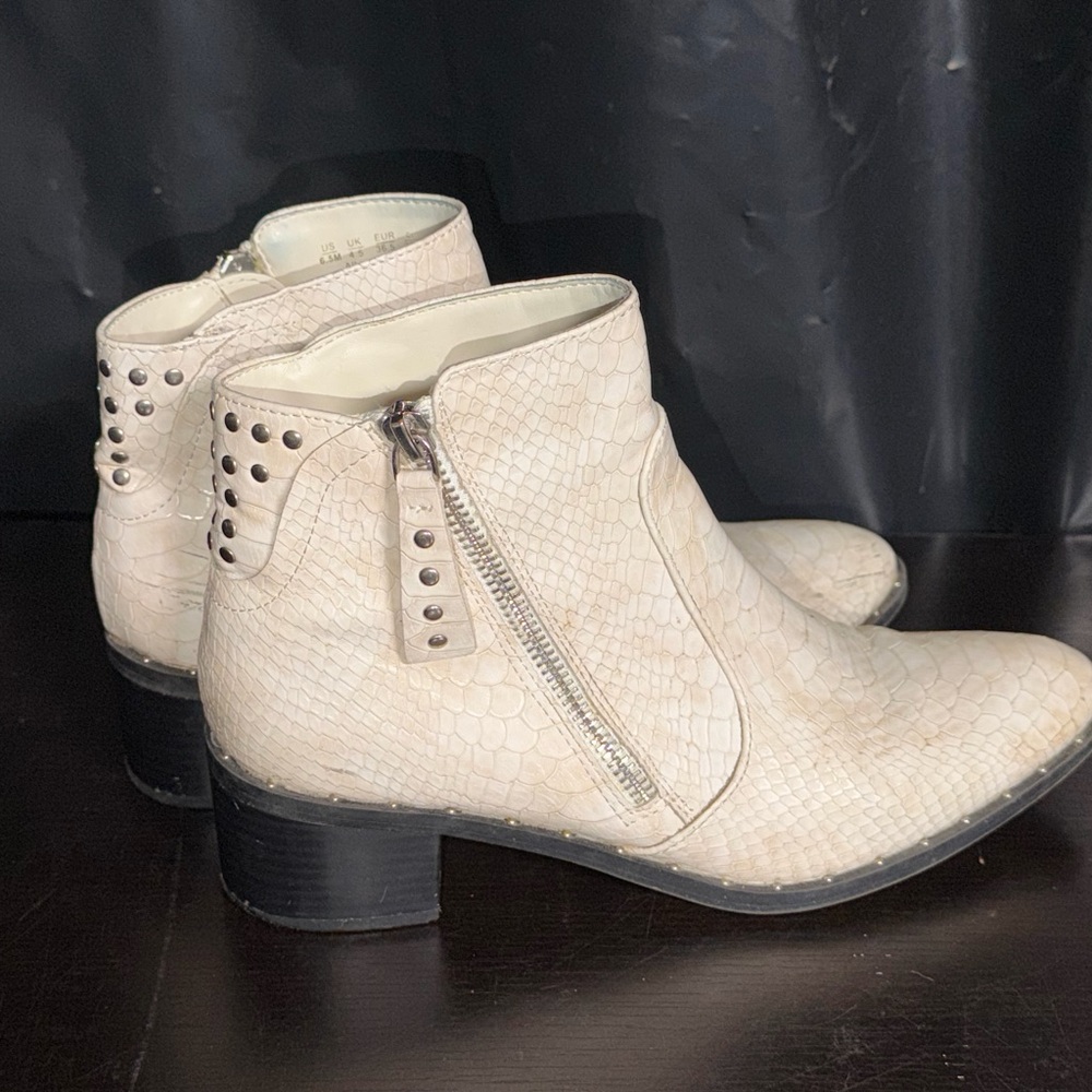 Fergalicious White Textured Ankle Boots with Stud Accents